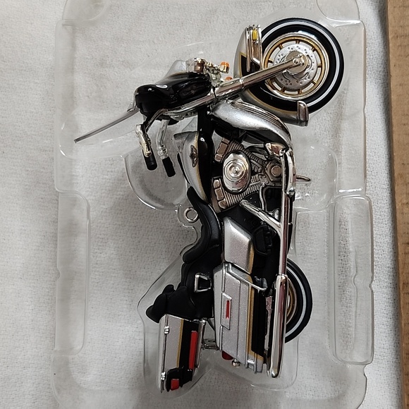 NWT Harley Davidson Hallmark Keepsake Ornament Set - Picture 13 of 16